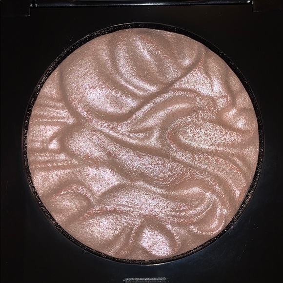 Laura Mercier Devotion Face Illuminator Highlight - Picture 4 of 14